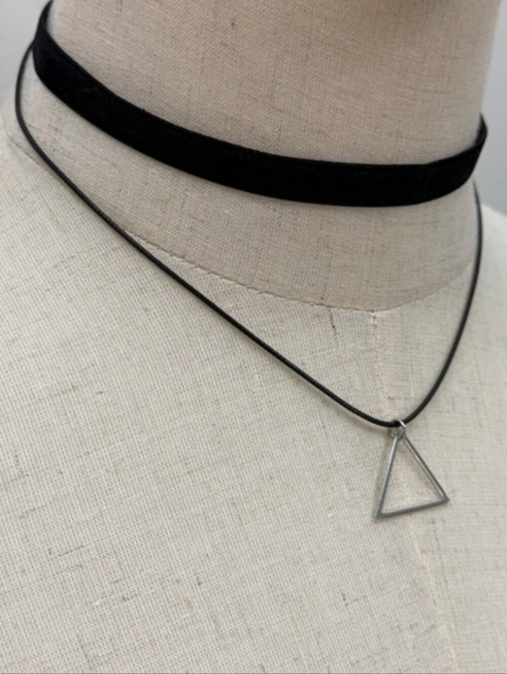 Minimalist Black Triangle Pendant Choker Necklace - Picture 3 of 7